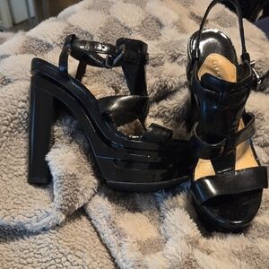 Giani Bernini Glossy Black Heels. Wore twice. Very Comfortable.